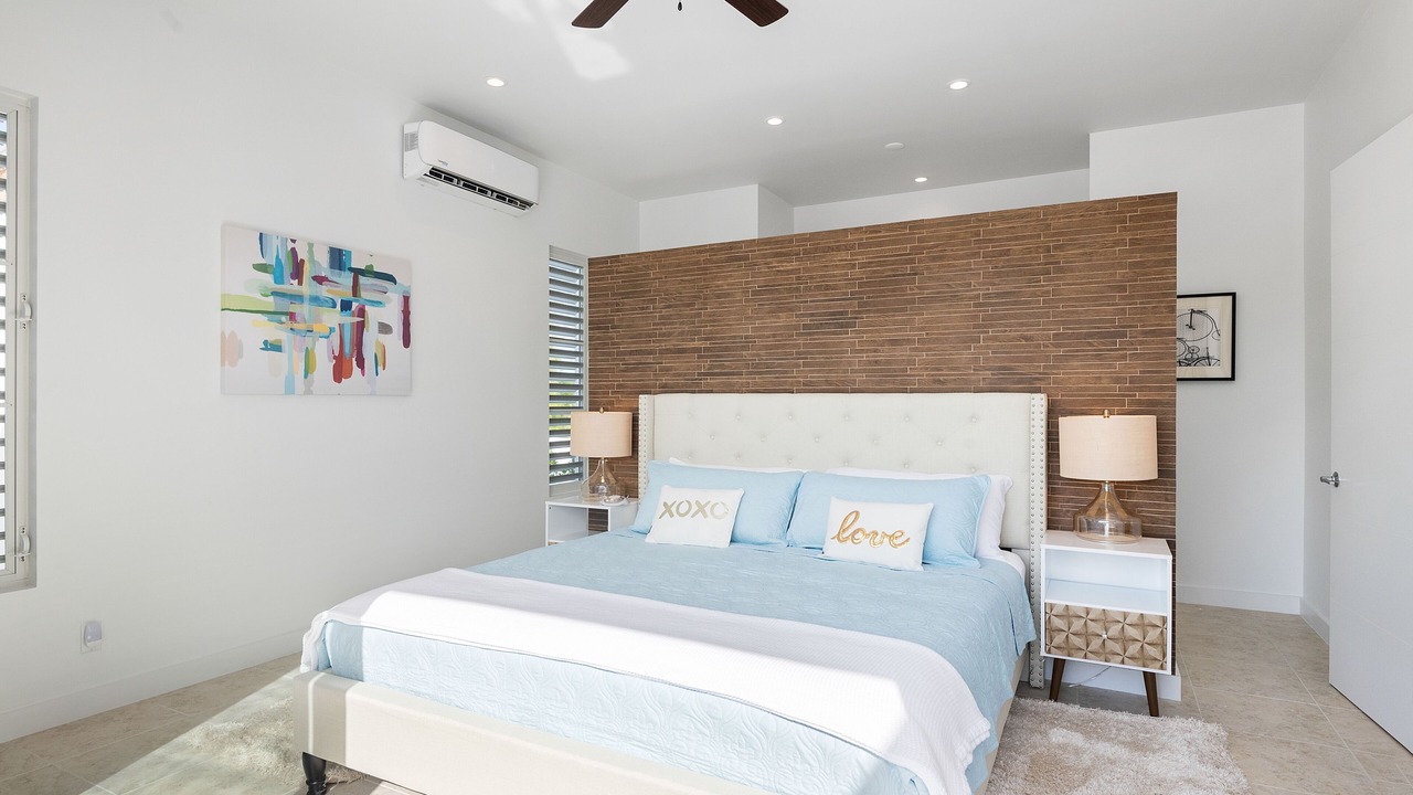 Photo of Bedroom in Leeward Settlement