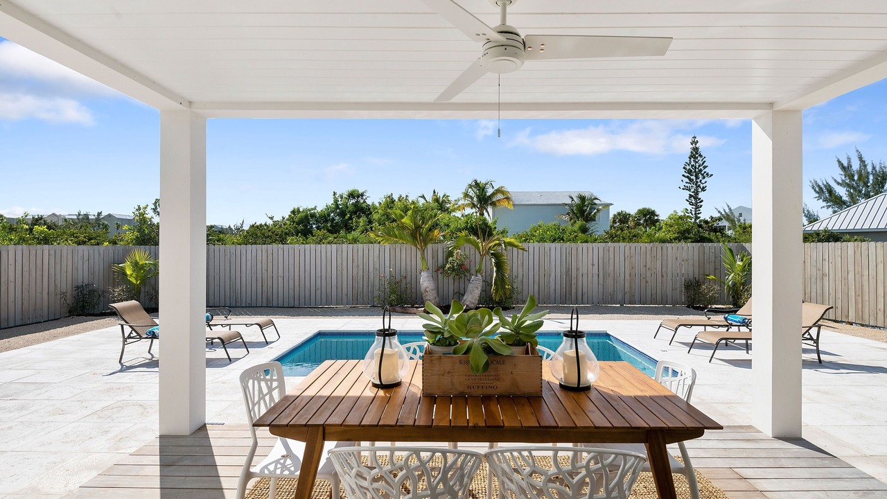 Photo of Outdoor in Leeward Settlement