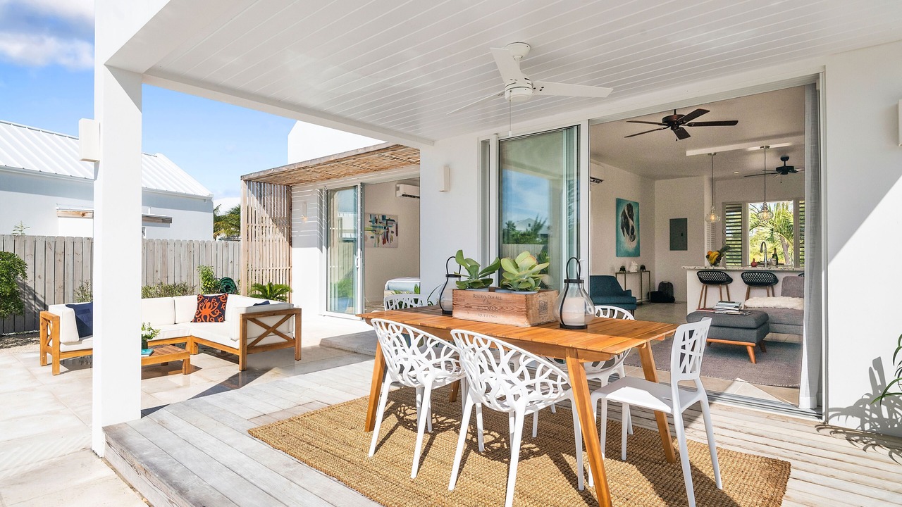 Photo of Outdoor in Leeward Settlement