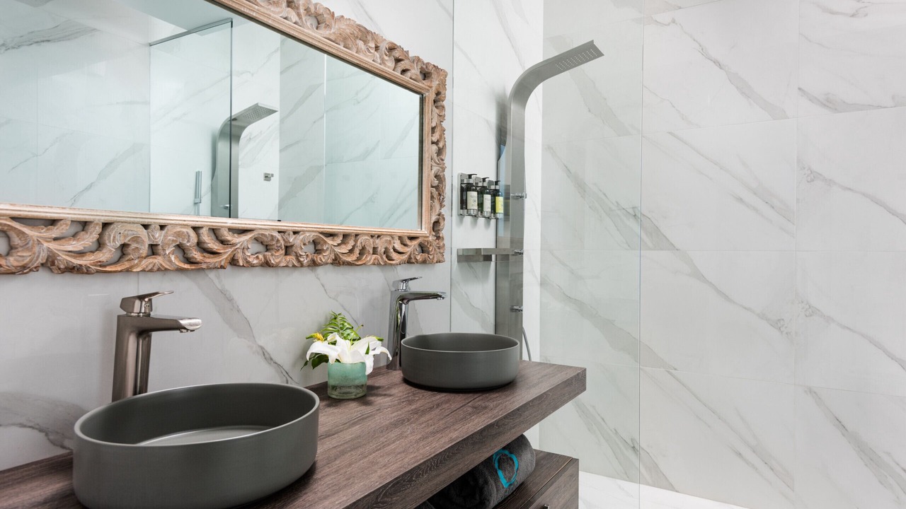 Photo of Bathroom in Leeward Settlement
