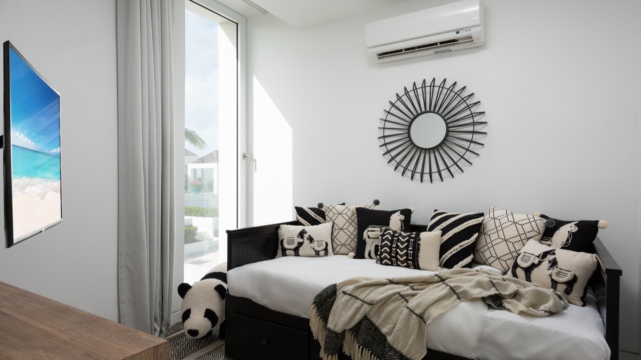 Photo of Bedroom in Leeward Settlement