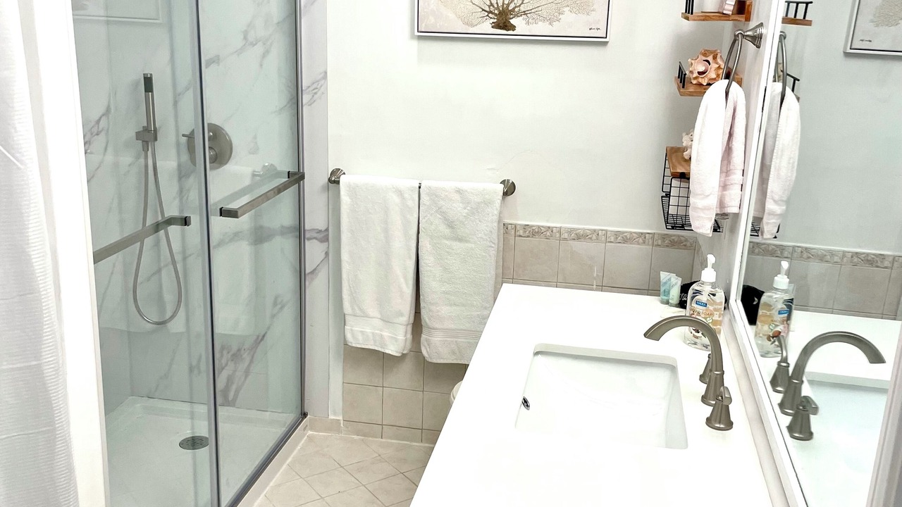 Photo of Bathroom in Wheeland Settlement