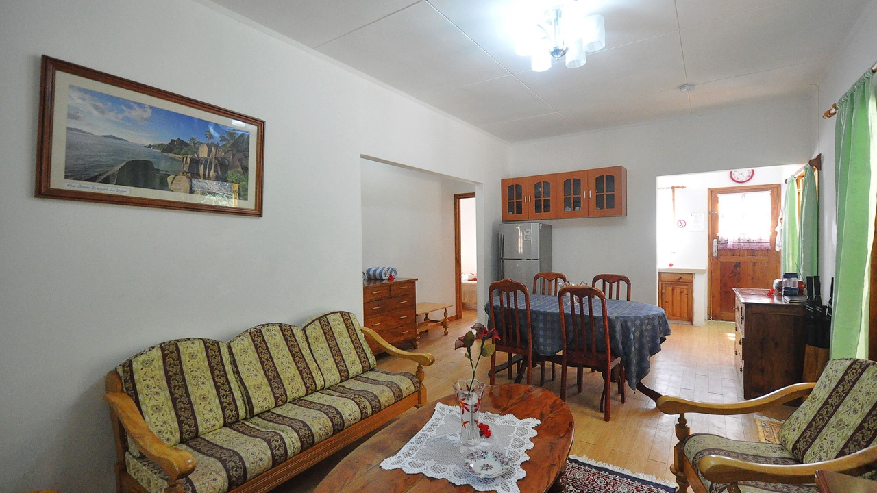 Photo of Livingroom in Praslin Island