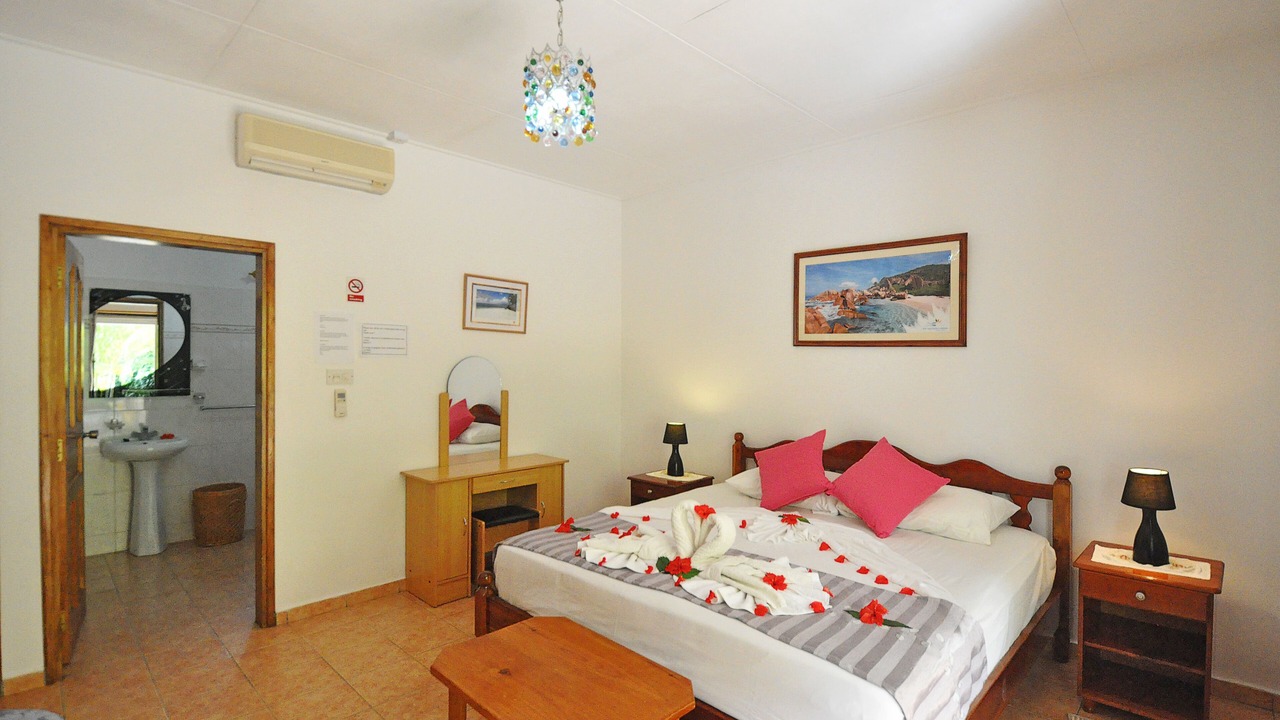 Photo of Bedroom in Praslin Island