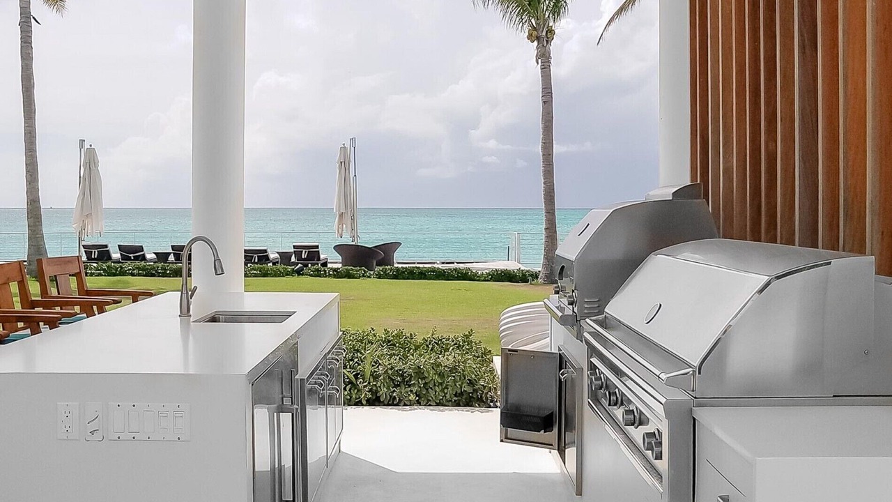 Photo of Outdoor in Leeward Settlement