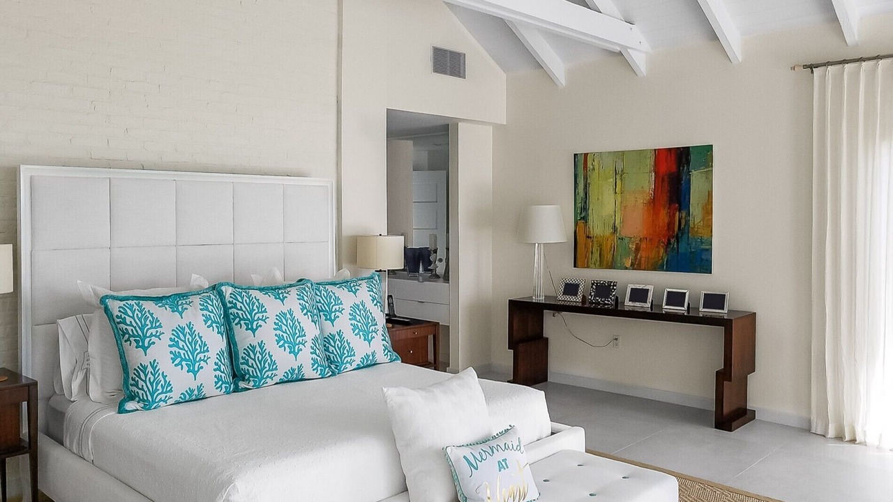 Photo of Bedroom in Leeward Settlement