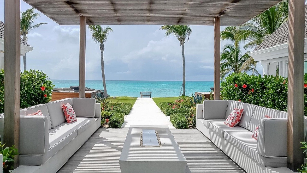Photo of Patio Balcony in Leeward Settlement