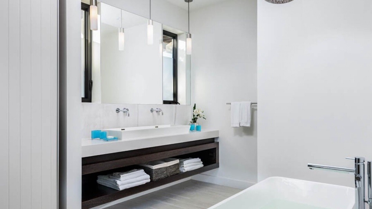 Photo of Bathroom in Long Bay