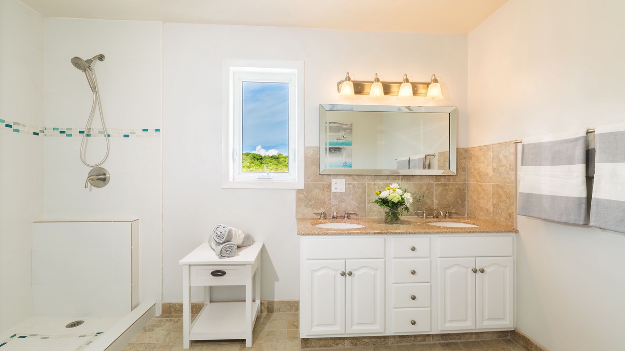 Photo of Bathroom in Venetian Road Settlement