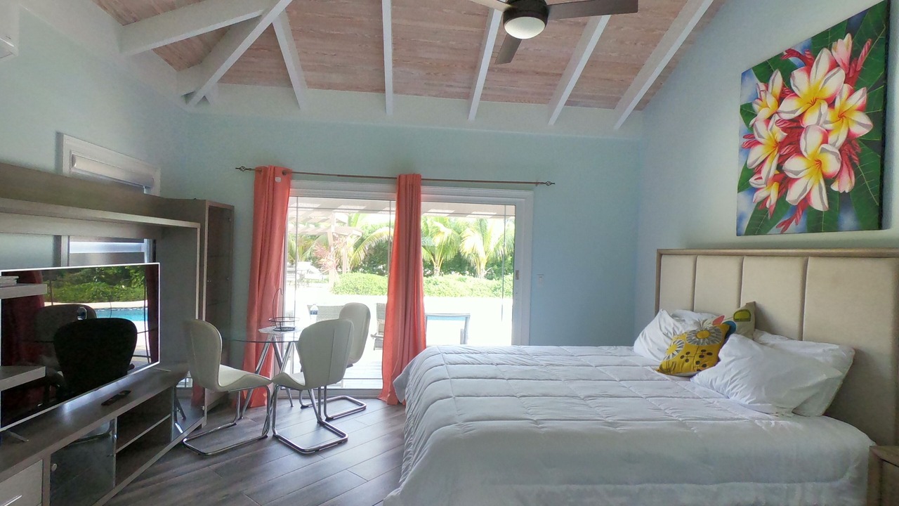 Photo of Bedroom in Long Bay