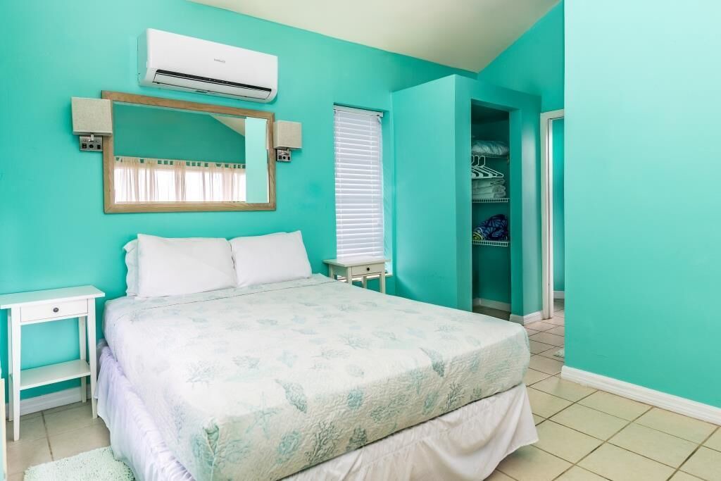 Photo of Bedroom in Conch Bar