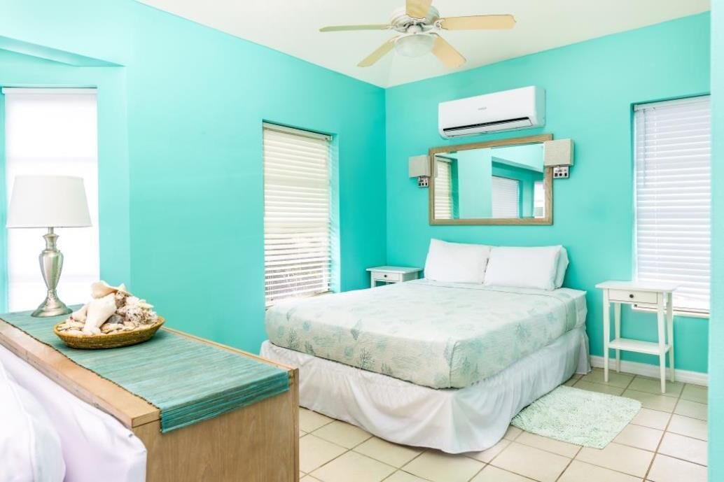 Photo of Bedroom in Conch Bar