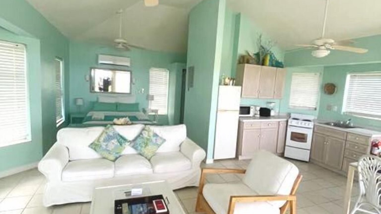 Photo of Livingroom in Conch Bar