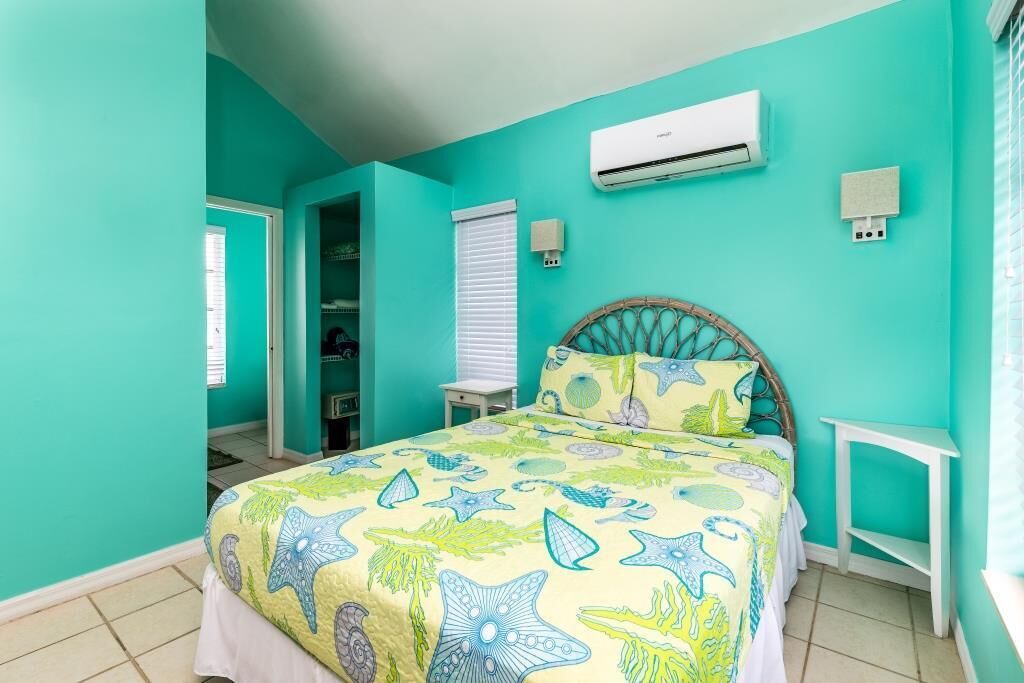 Photo of Bedroom in Conch Bar