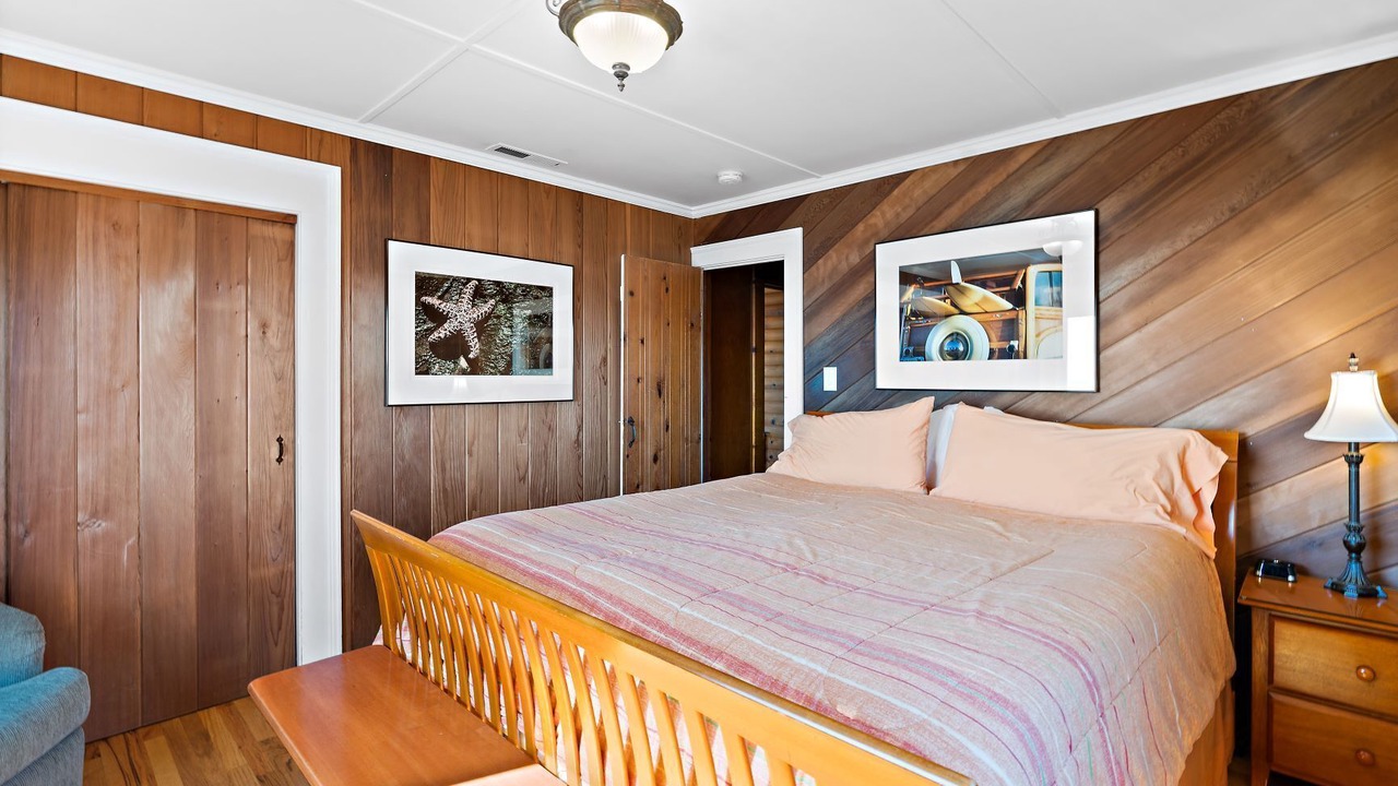 Photo of Bedroom in Opal Cliffs