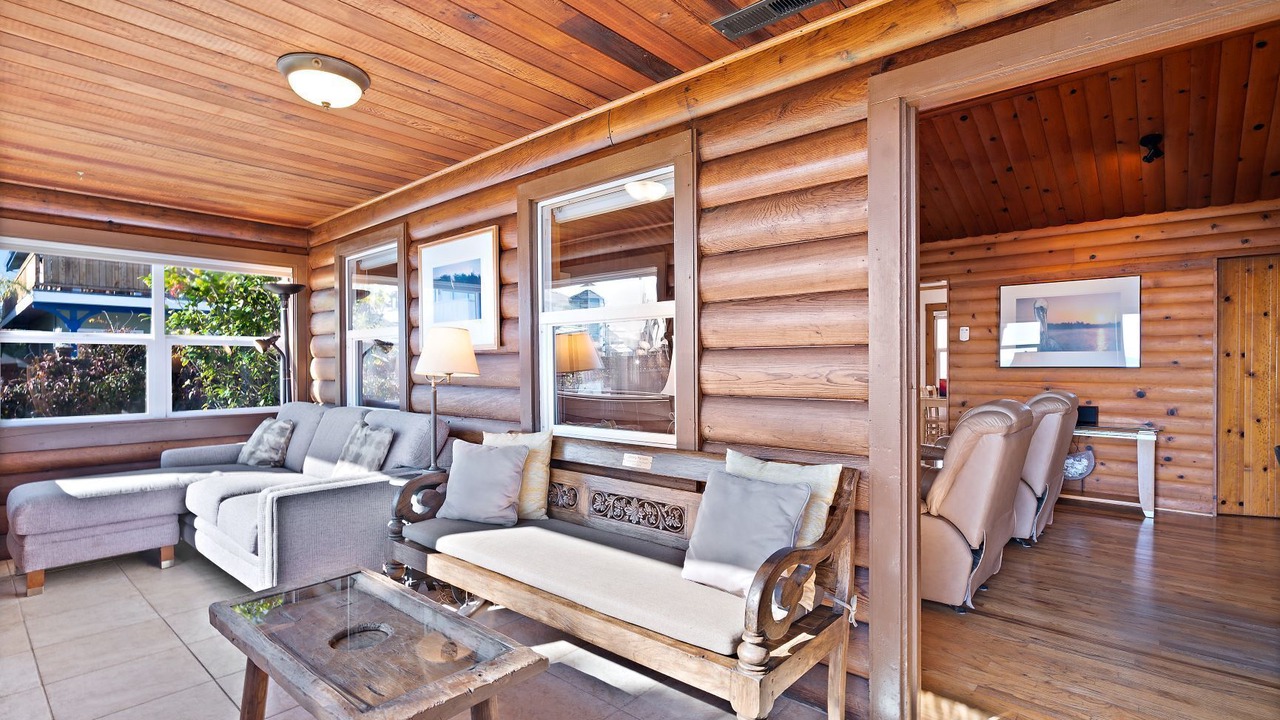 Photo of Livingroom in Opal Cliffs