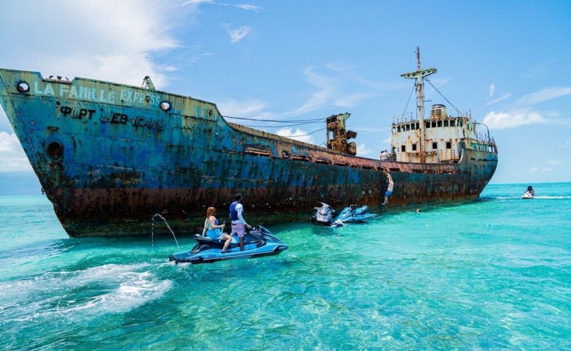 Photo of Others in Long Bay