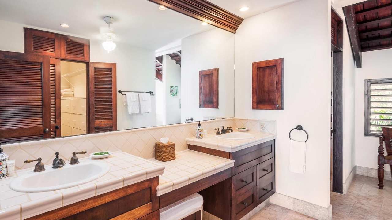 Photo of Bathroom in Ocean Point