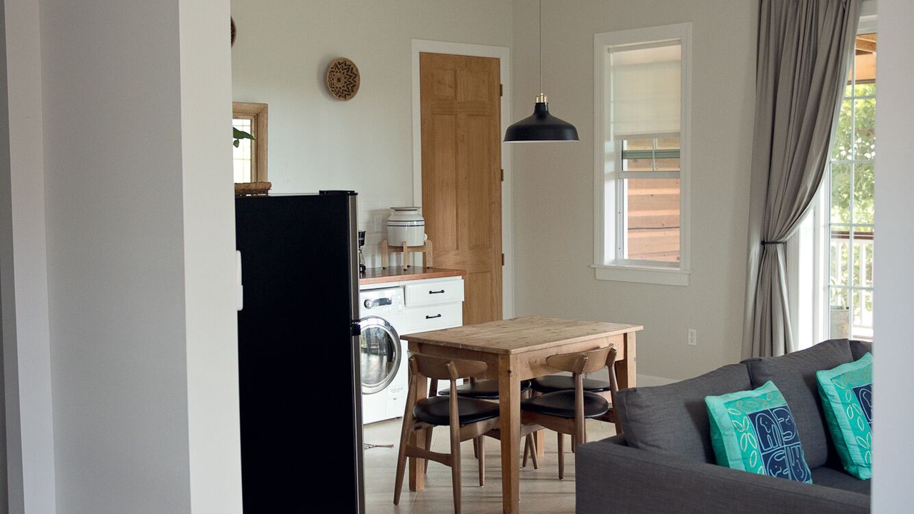 Photo of Livingroom in Long Bay Hills