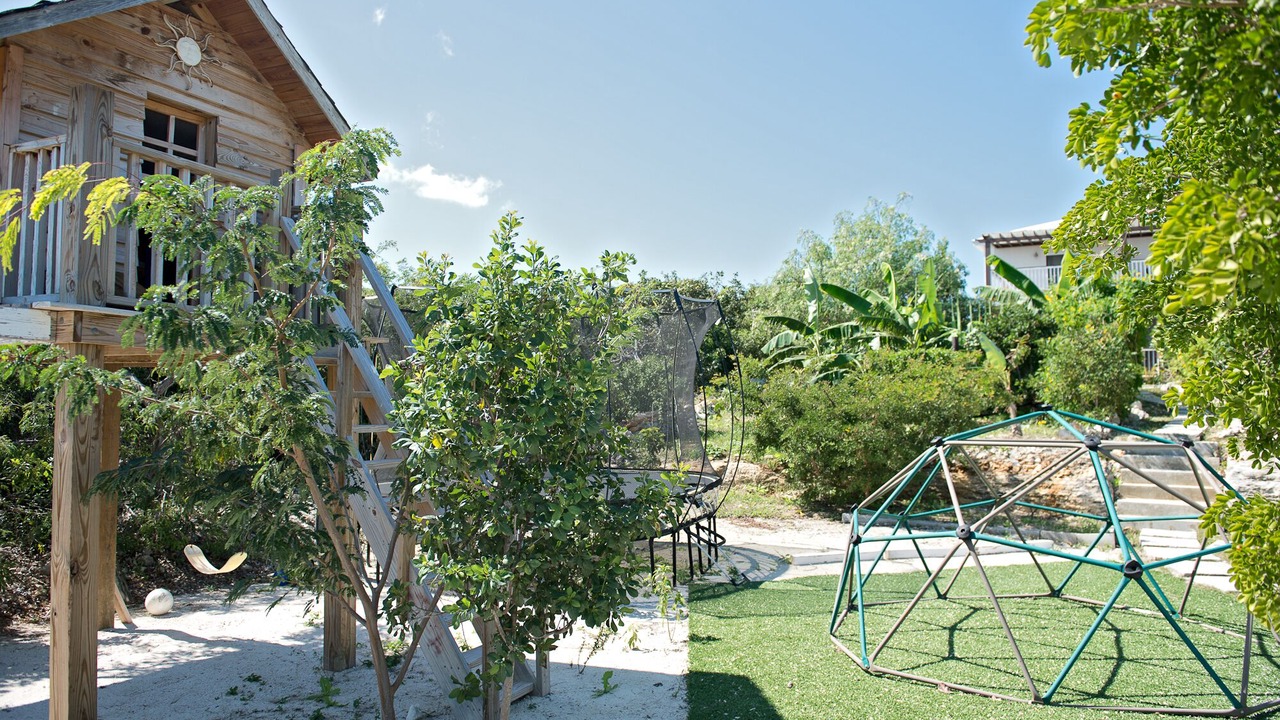 Photo of Outdoor in Long Bay Hills