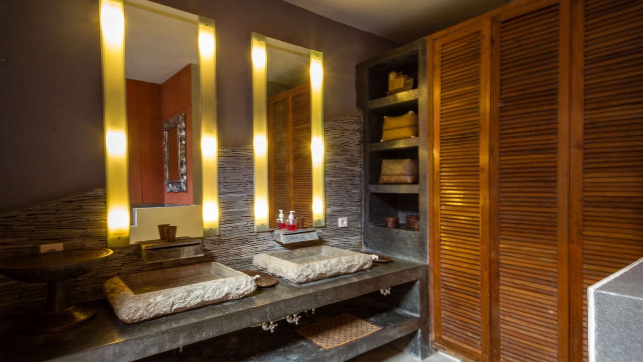 Photo of Bathroom in Dyanapura