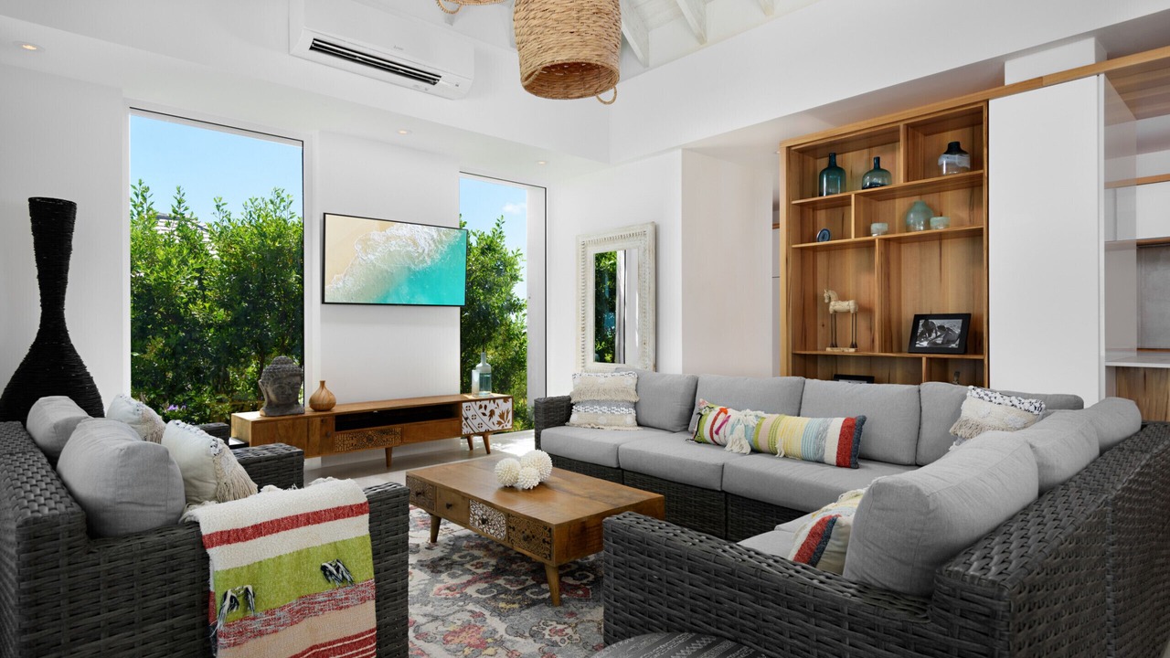 Photo of Livingroom in Leeward Settlement