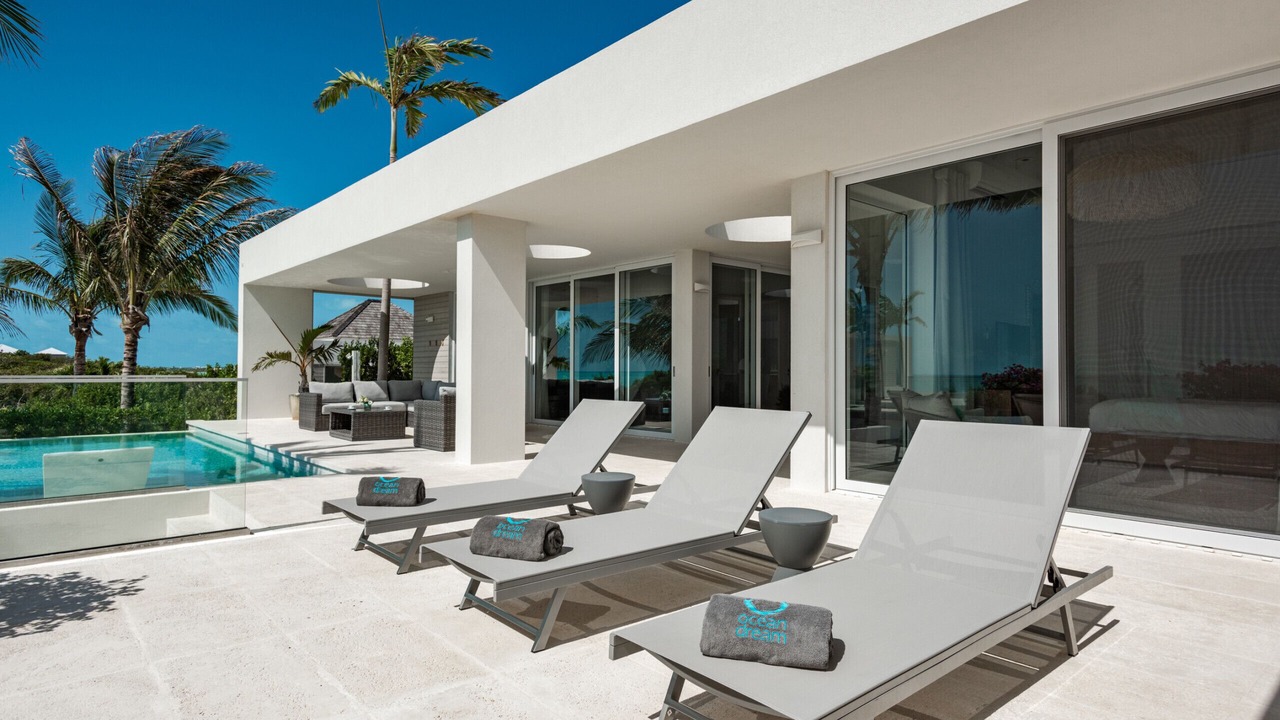 Photo of Patio Balcony in Leeward Settlement