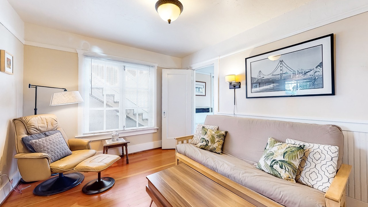 Photo of Livingroom in Beach Hill - Beach Flats