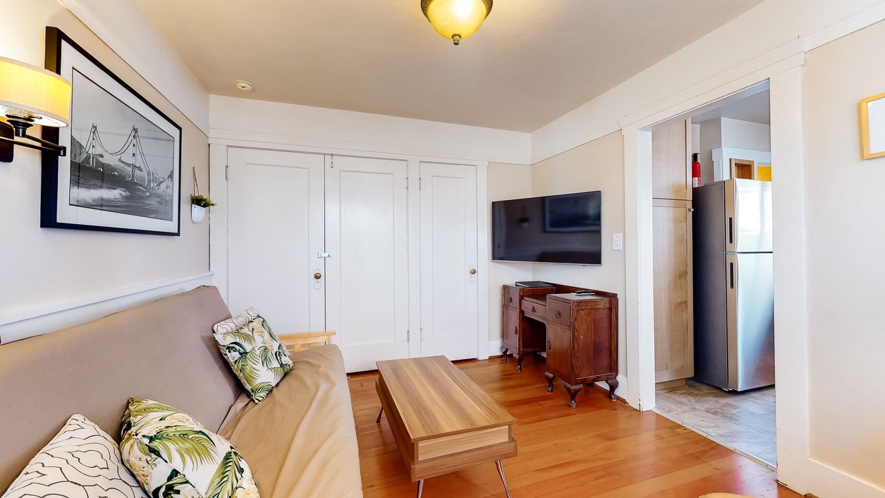 Photo of Livingroom in Beach Hill - Beach Flats