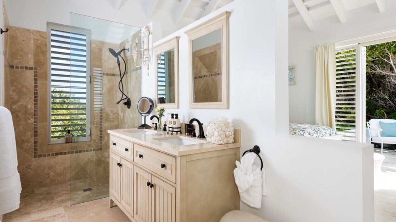 Photo of Bathroom in Long Bay