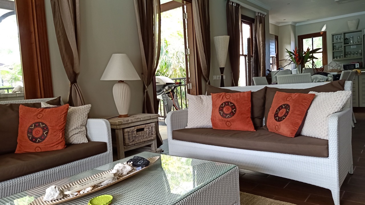 Photo of Livingroom in Eden Island