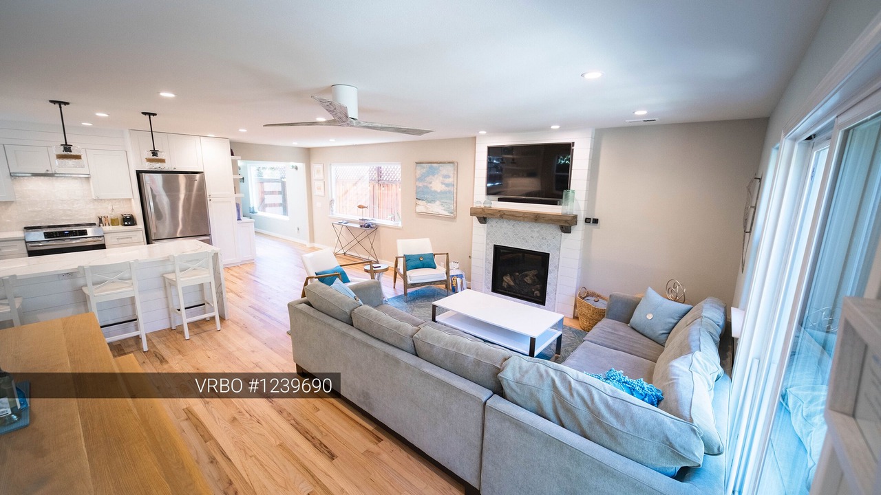 Photo of Livingroom in Opal Cliffs