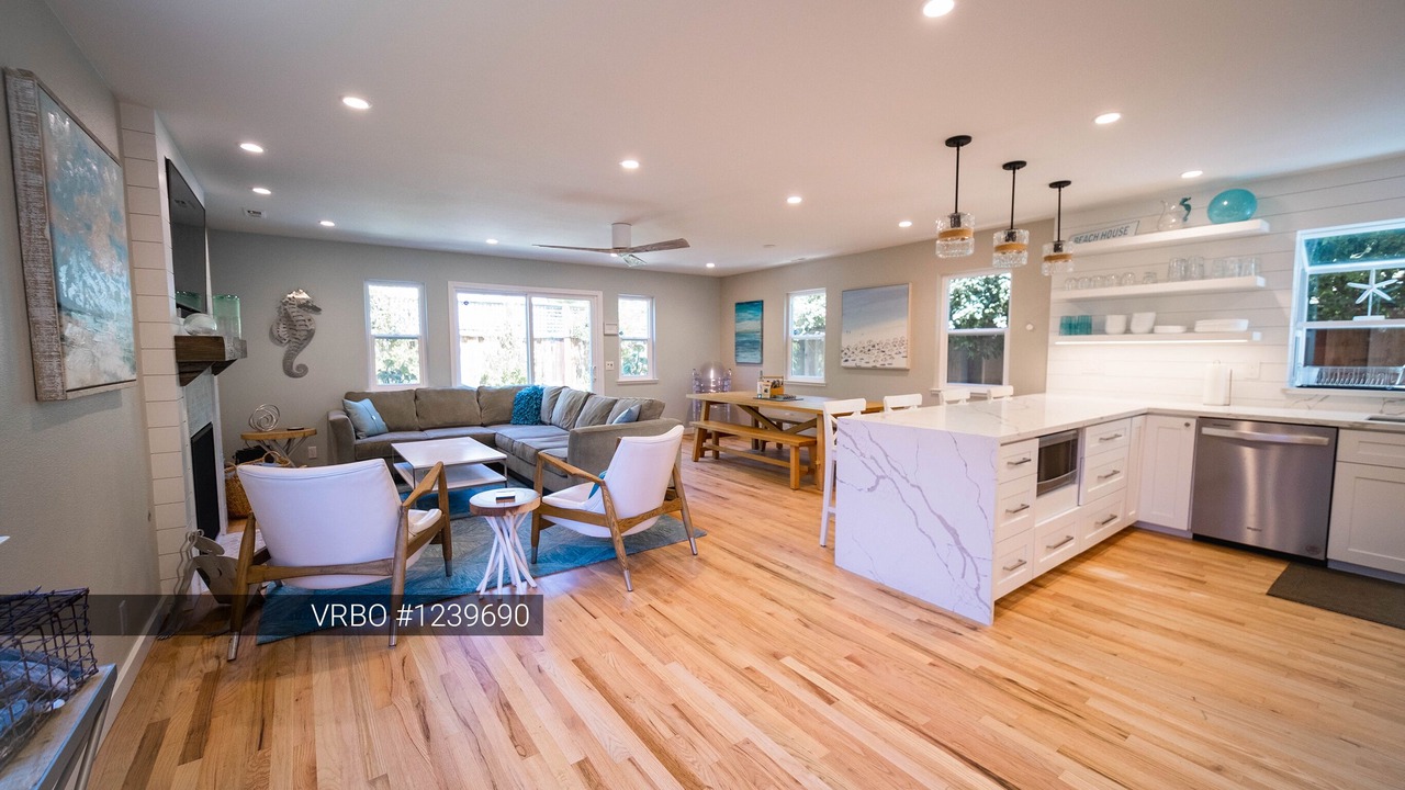 Photo of Bedroom in Opal Cliffs