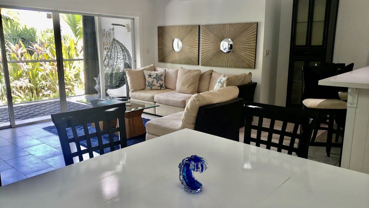 Photo of Livingroom in Grace Bay