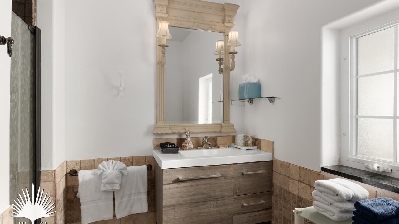 Photo of Bathroom in Long Bay Hills