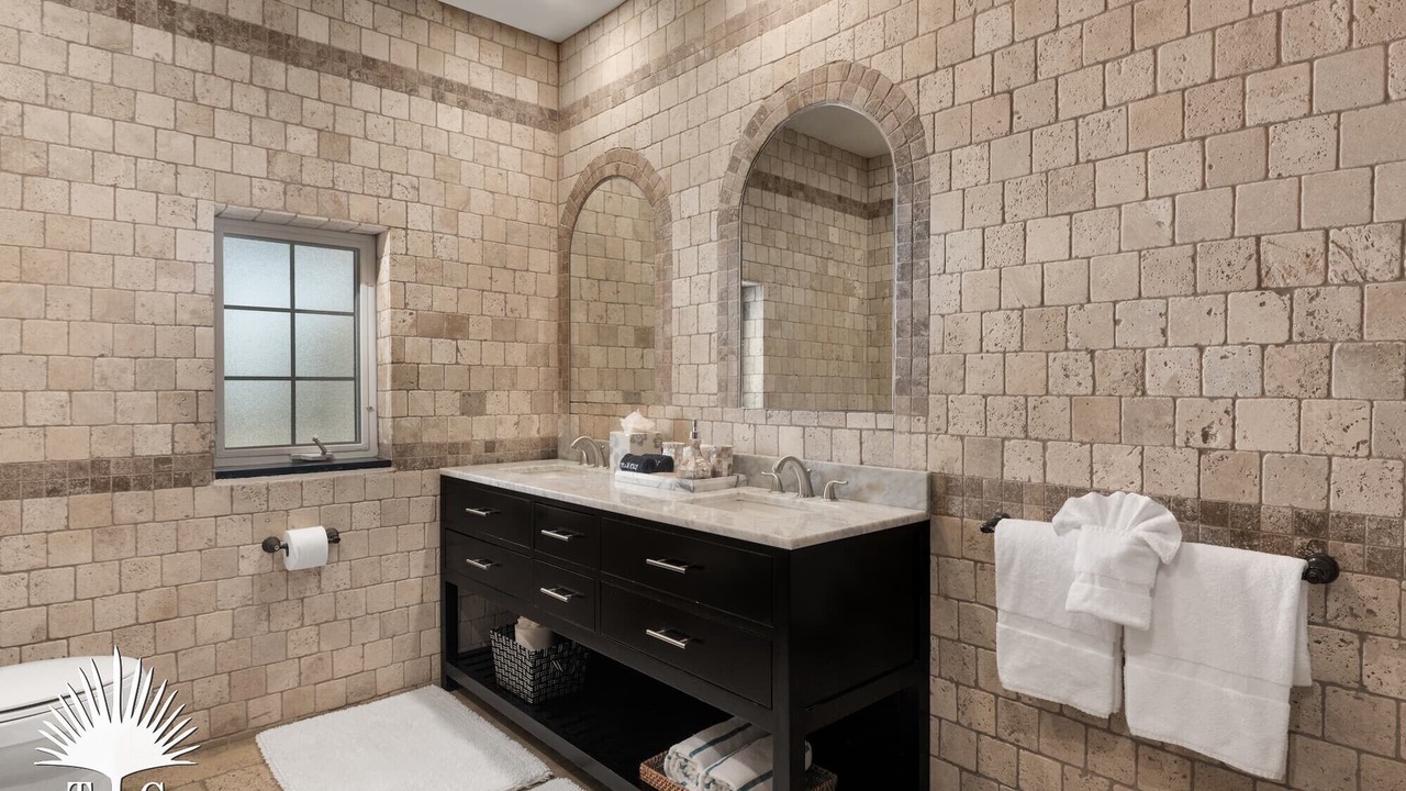 Photo of Bathroom in Long Bay Hills