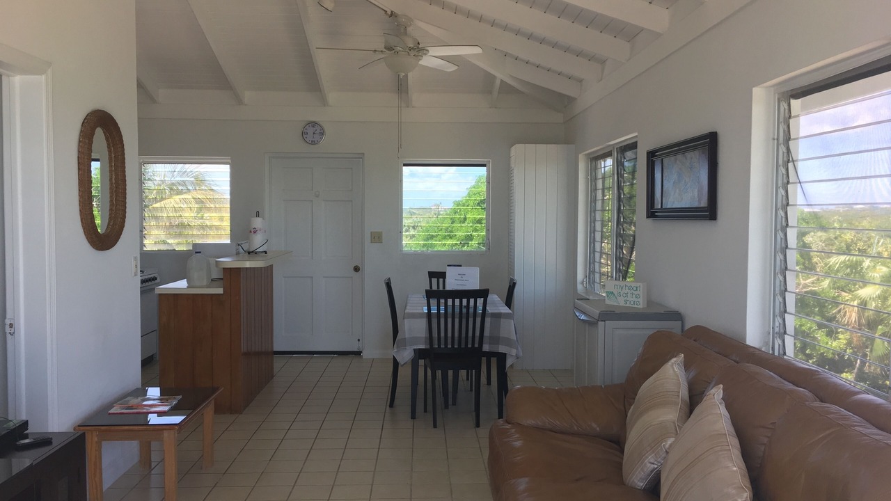 Photo of Livingroom in Long Bay Hills