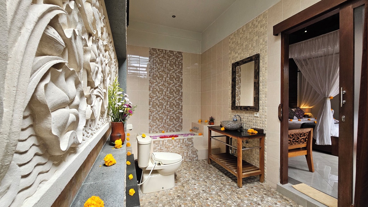 Photo of Bathroom in Kedewatan