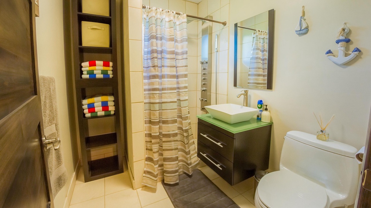 Photo of Bathroom in Cockburn Town