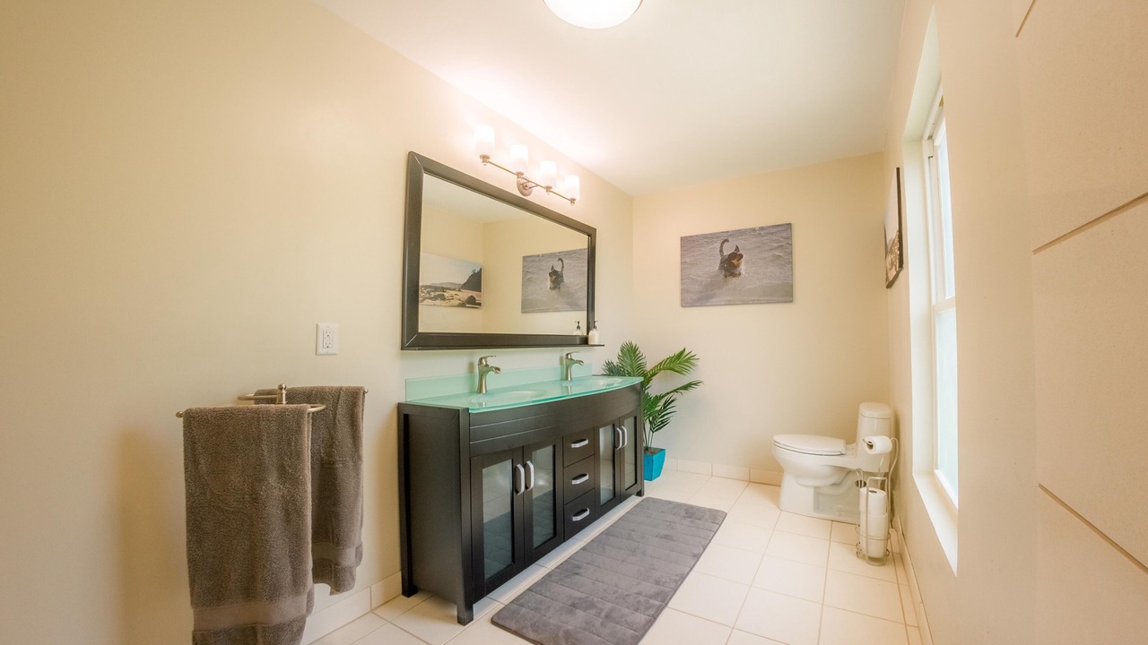 Photo of Bathroom in Cockburn Town