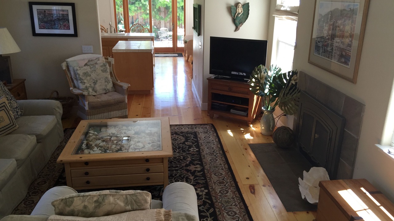 Photo of Livingroom in Eastside Santa Cruz
