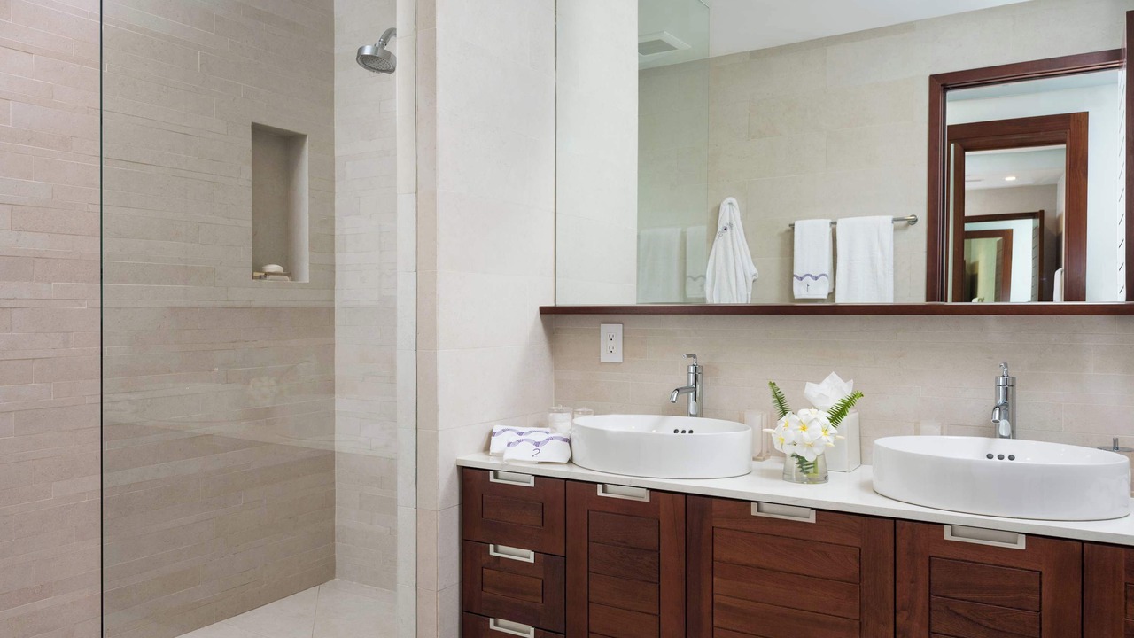 Photo of Bathroom in Leeward Settlement