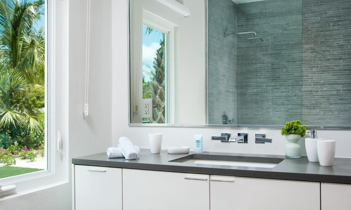 Photo of Bathroom in Leeward Settlement