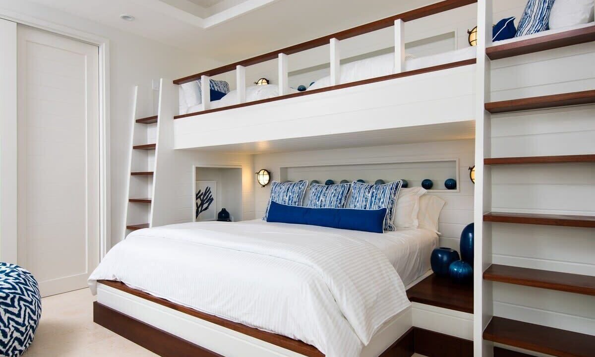 Photo of Bedroom in Leeward Settlement