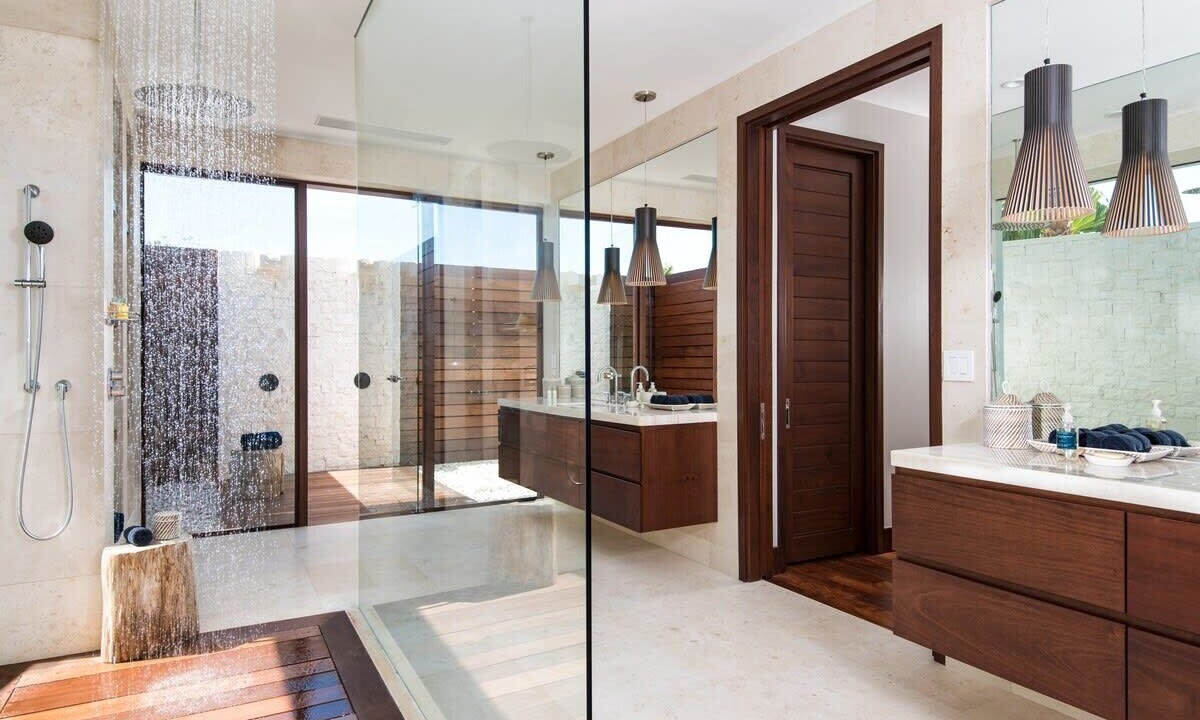 Photo of Bathroom in Leeward Settlement