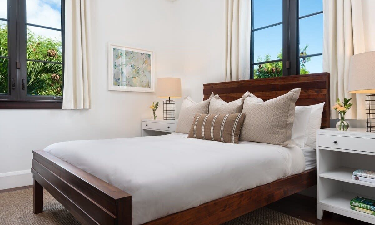 Photo of Bedroom in Leeward Settlement