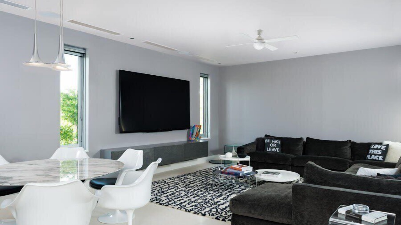 Photo of Livingroom in Leeward Settlement