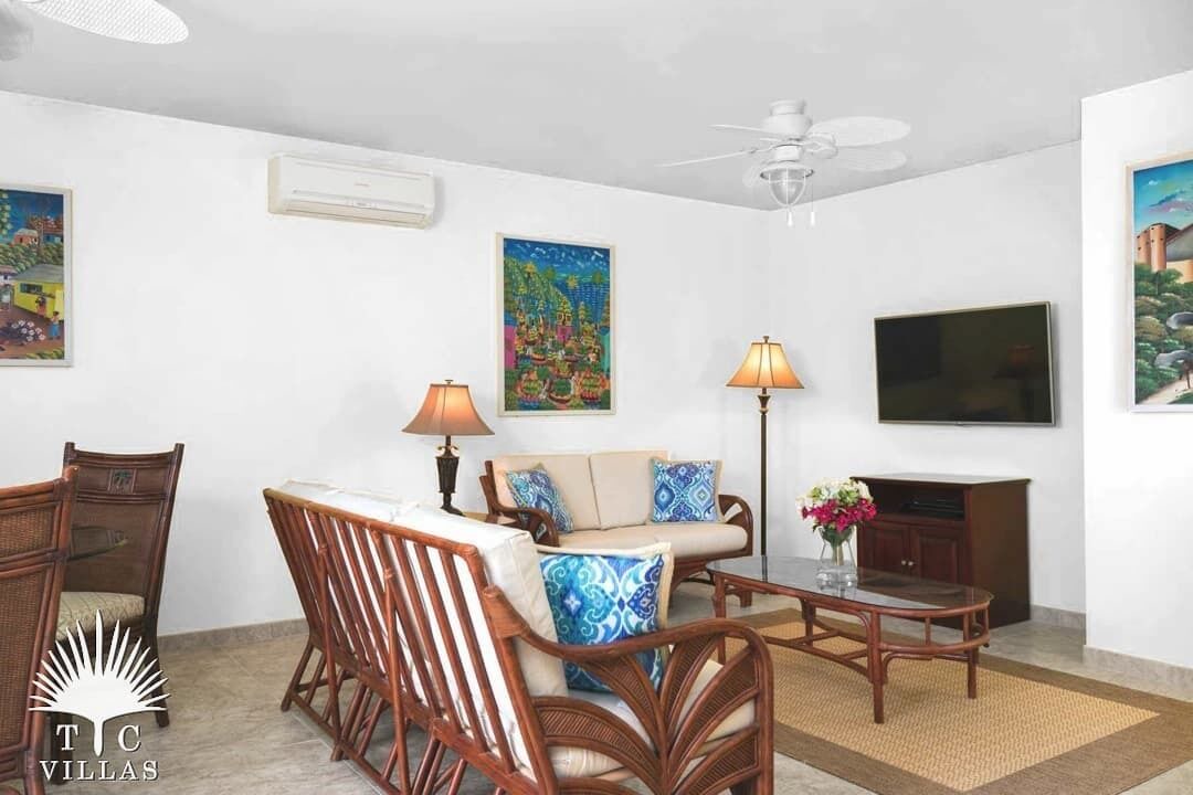 Photo of Livingroom in Long Bay Hills