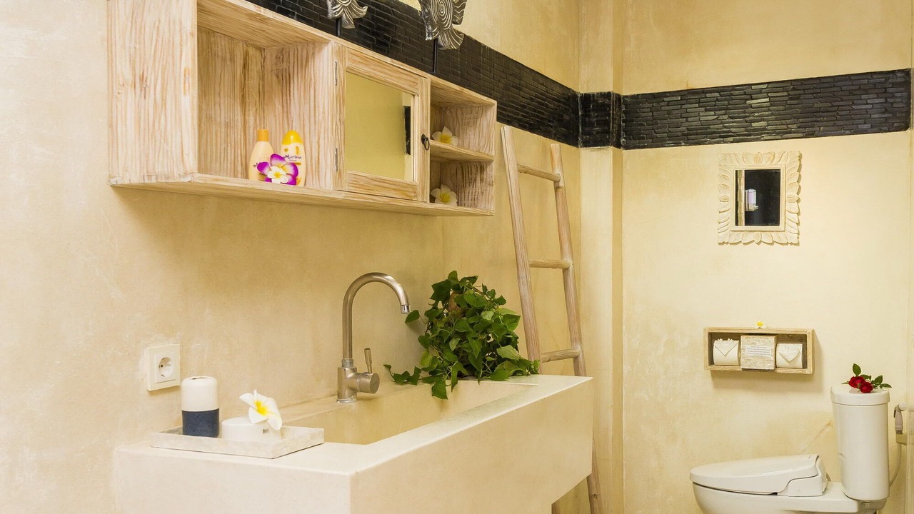 Photo of Bathroom in Sunset Road