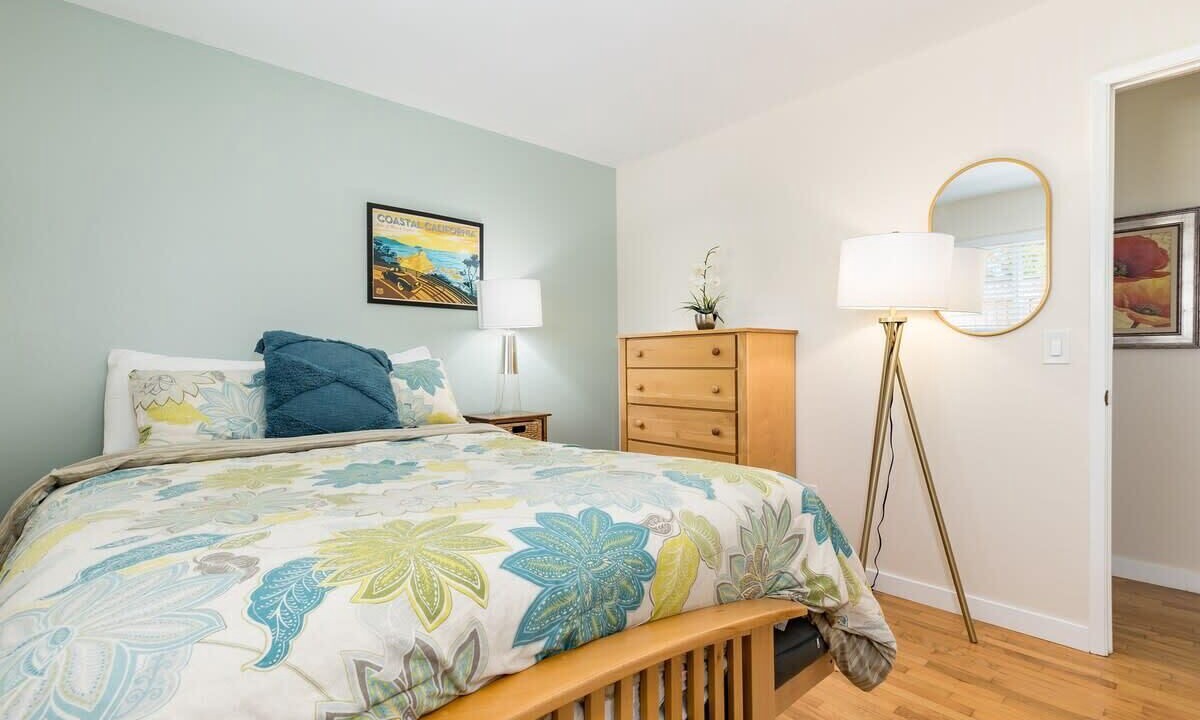 Photo of Bedroom in Opal Cliffs